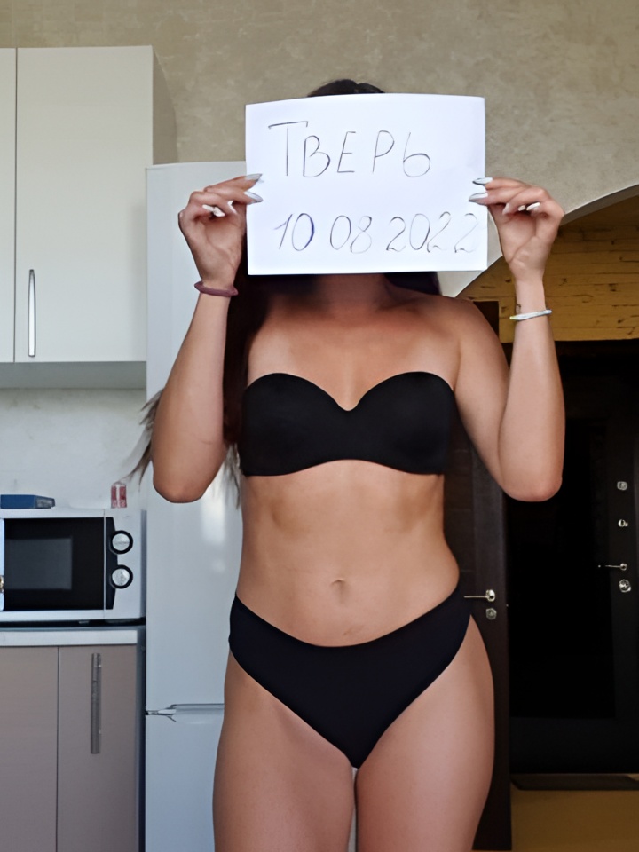 Лорета привлекальеная девушка из Саяногорск цена от 3000 руб