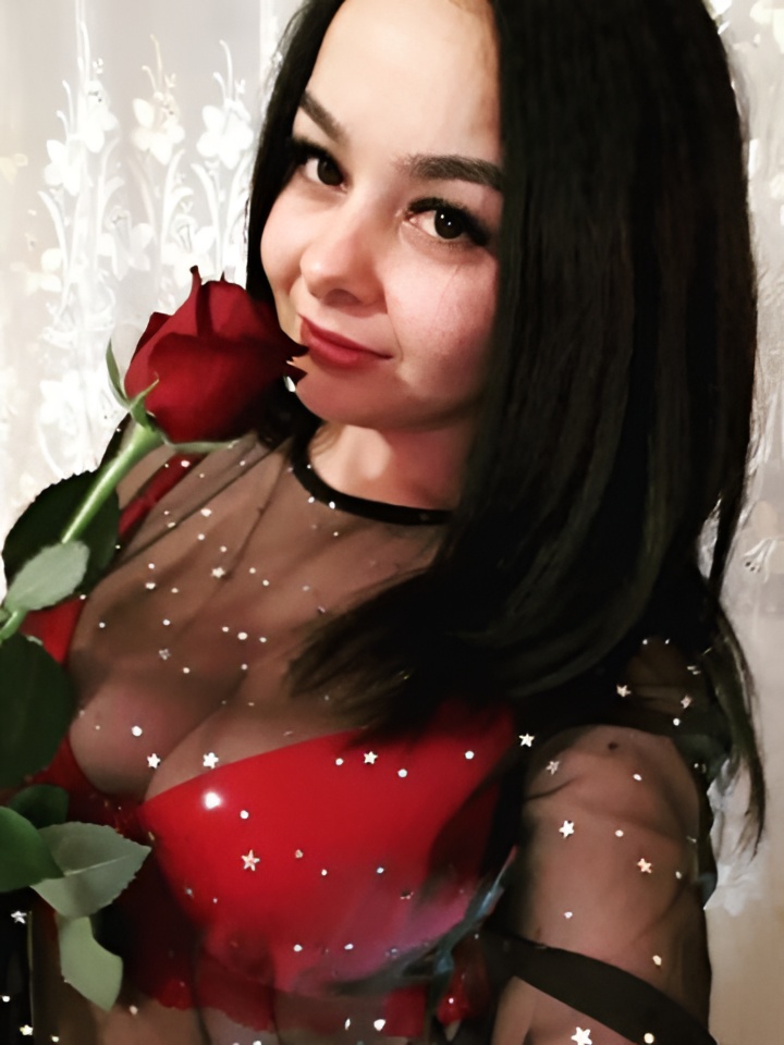 Марселина привлекальеная девушка из Саяногорск цена от 2000 руб