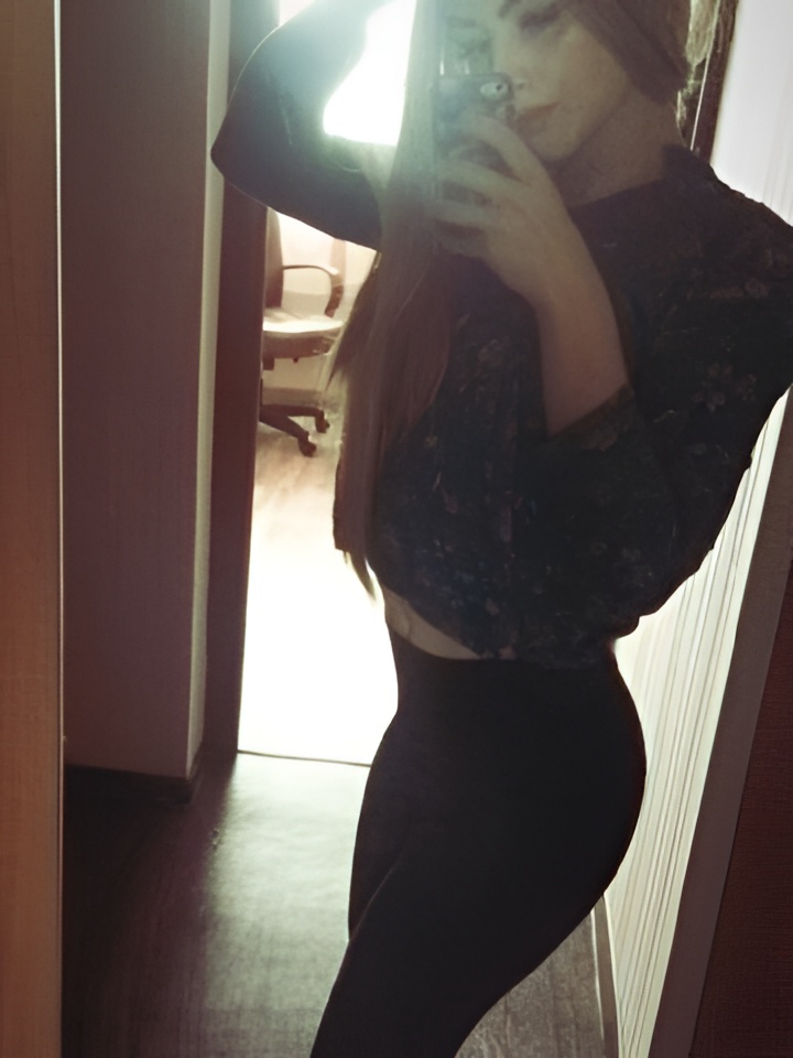 Роксана привлекальеная девушка из Саяногорск цена от 3000 руб