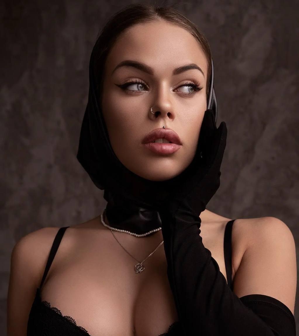 Полина привлекальеная девушка из Саяногорск цена от 6000 руб