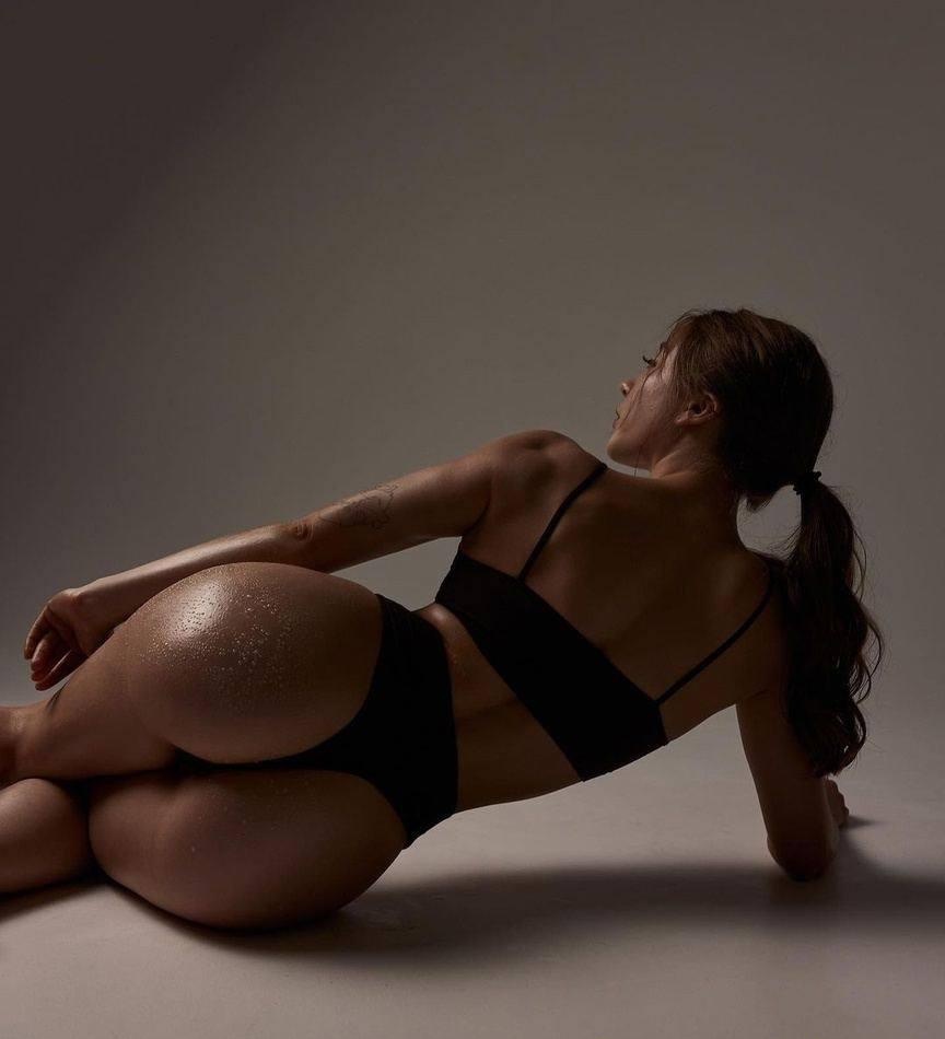 София привлекальеная девушка из Саяногорск цена от 6000 руб