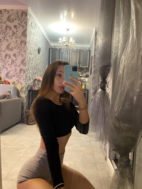 Лина привлекательная девушка из Саяногорск цена от 1500 руб