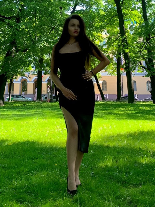 Оксана привлекательная девушка из Саяногорск цена от 2500 руб