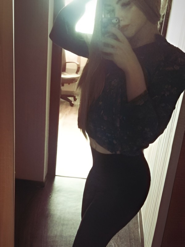 Роксана привлекательная девушка из Саяногорск цена от 3000 руб