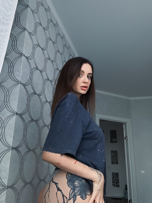 Света привлекательная девушка из Саяногорск цена от 1500 руб