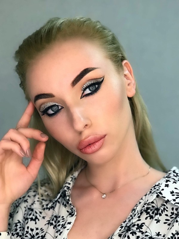 Рита привлекательная девушка из Саяногорск цена от 3500 руб