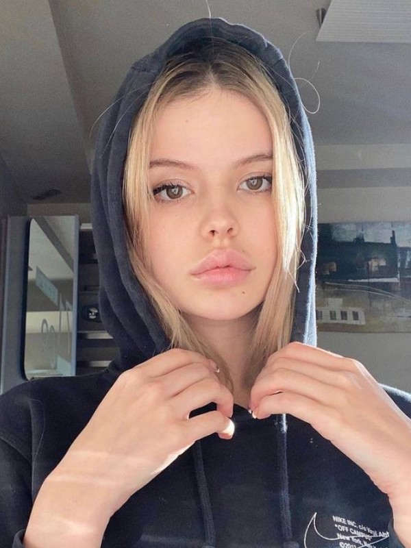 Тамара привлекательная девушка из Саяногорск цена от 3000 руб