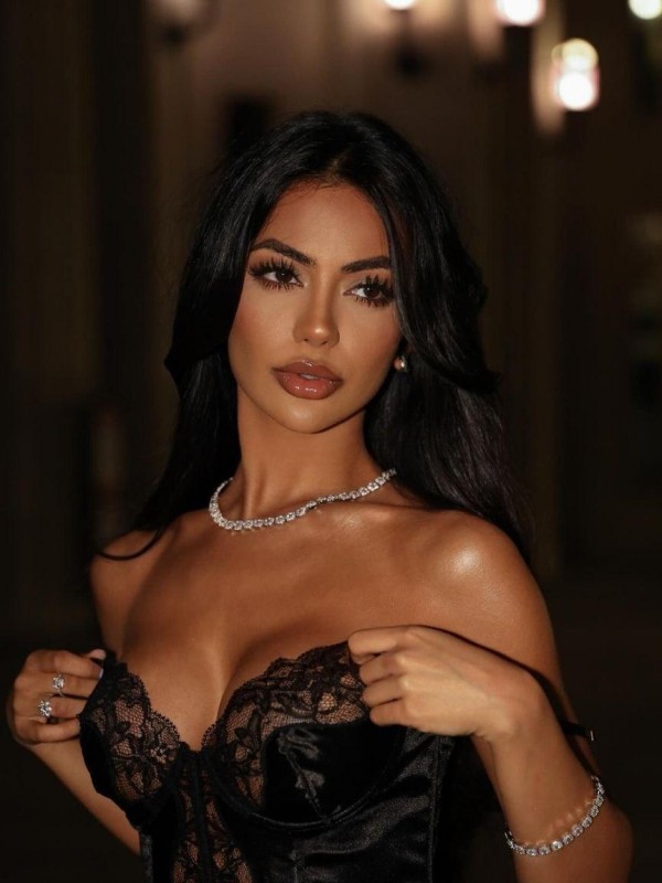 Милана привлекательная девушка из Саяногорск цена от 4000 руб