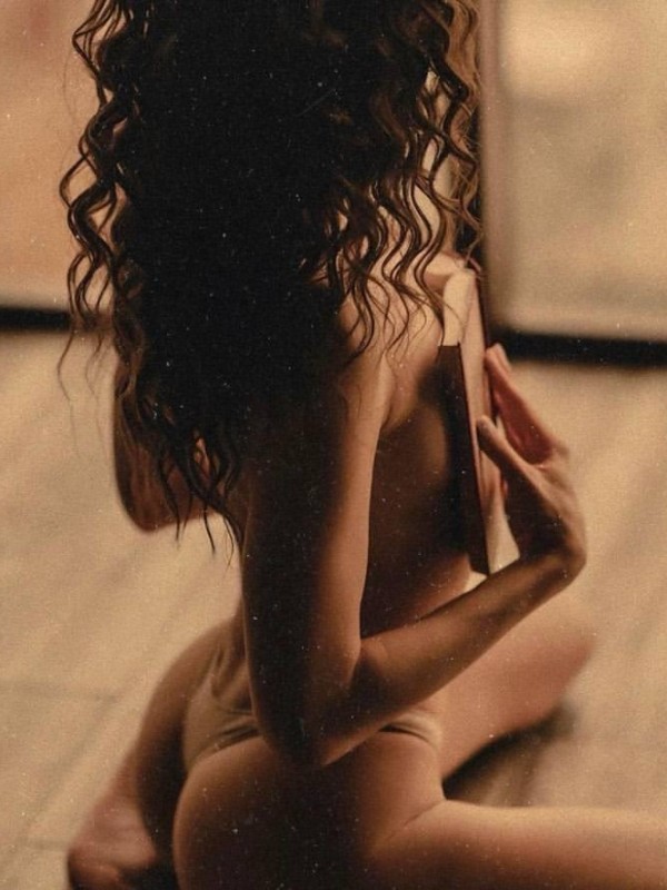 Яна привлекательная девушка из Саяногорск цена от 4000 руб