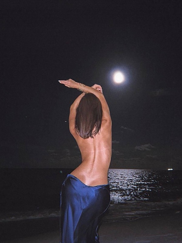 Яночка привлекательная девушка из Саяногорск цена от 4000 руб